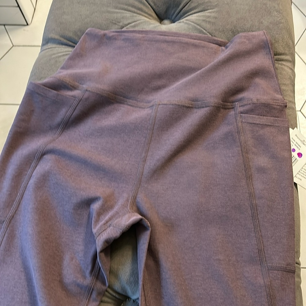 BNWT Beyond Yoga Space Dye Out of Pocket MIDI leggings in Woodland Heather